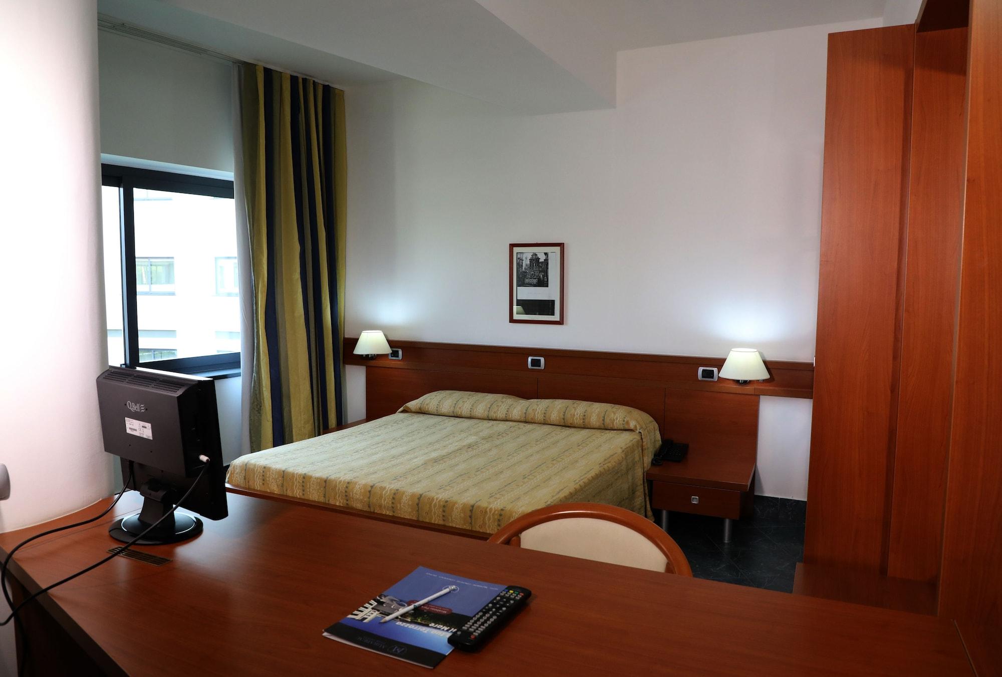 Park Hotel Mirabeau Montepaone Esterno foto