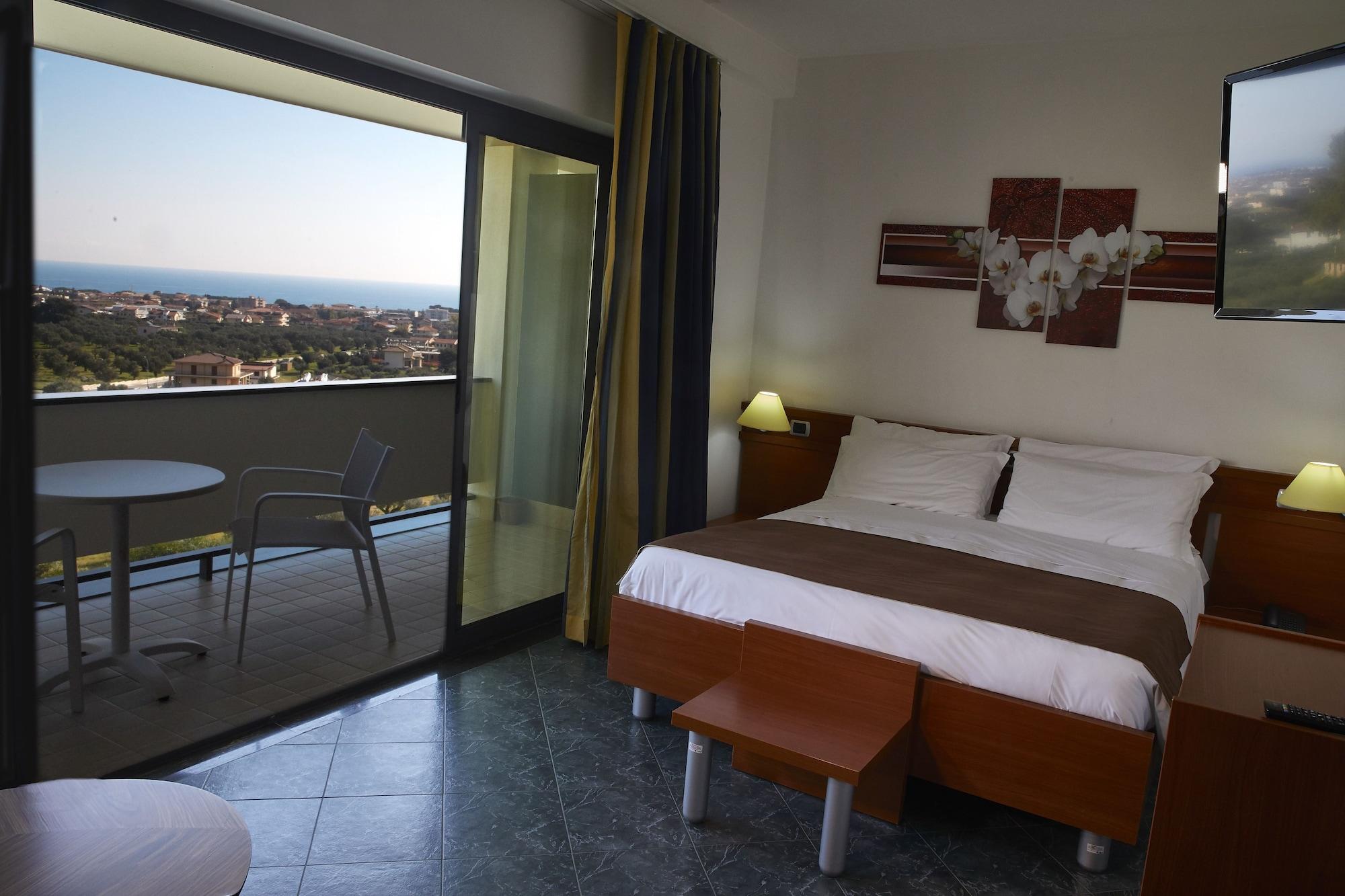 Park Hotel Mirabeau Montepaone Esterno foto