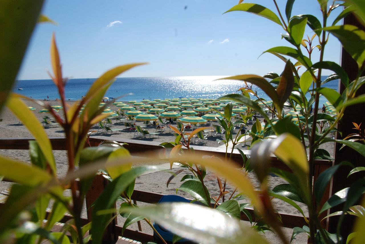 Park Hotel Mirabeau Montepaone Esterno foto